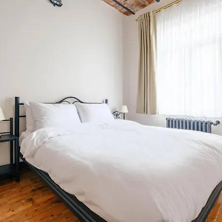 Flat With Balcony 8 Min To Istiklal Avenue Daire *